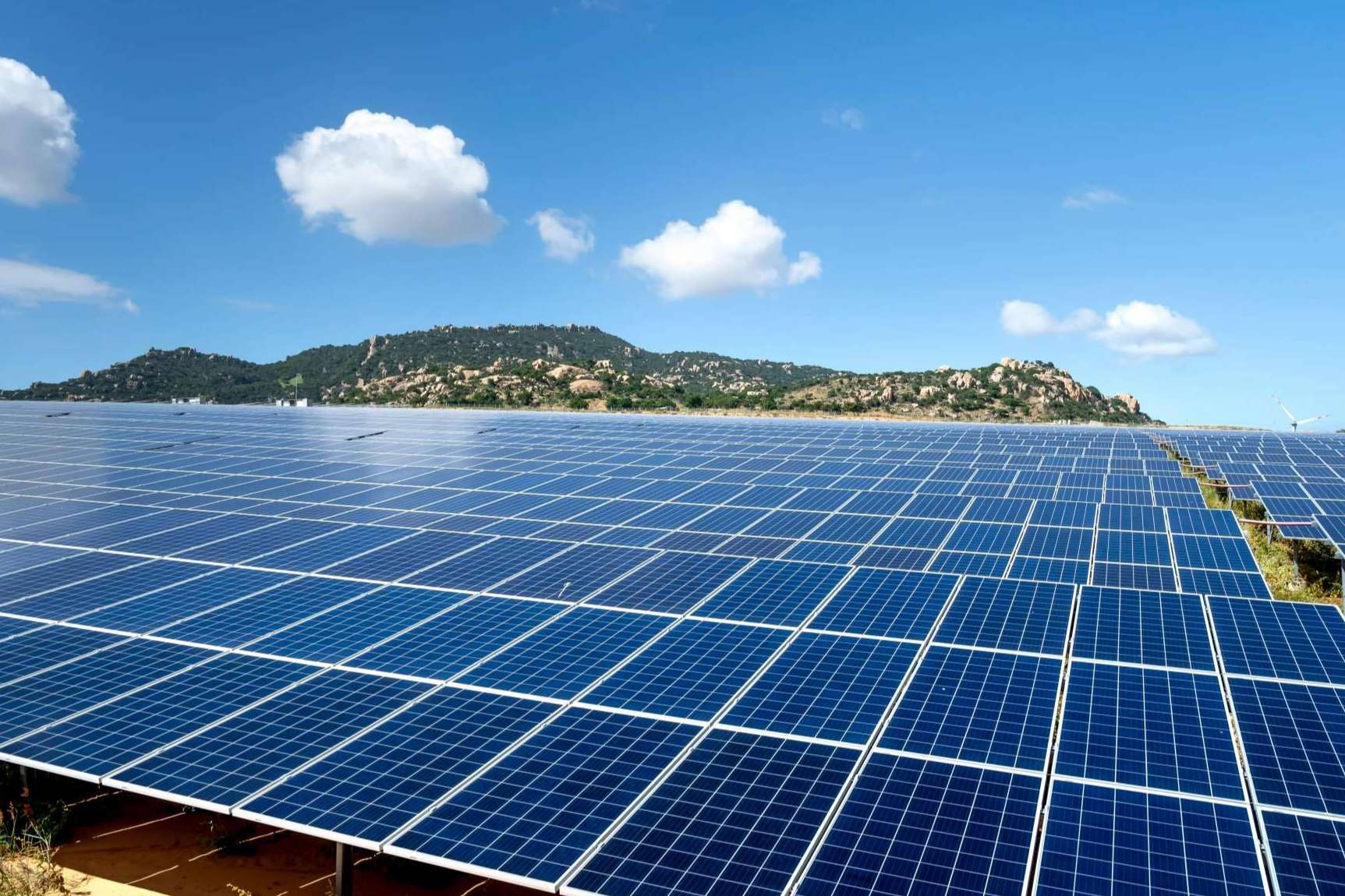 AleaSoft; Récords de fotovoltaica y menor demanda moderan los precios en los mercados eléctricos europeos