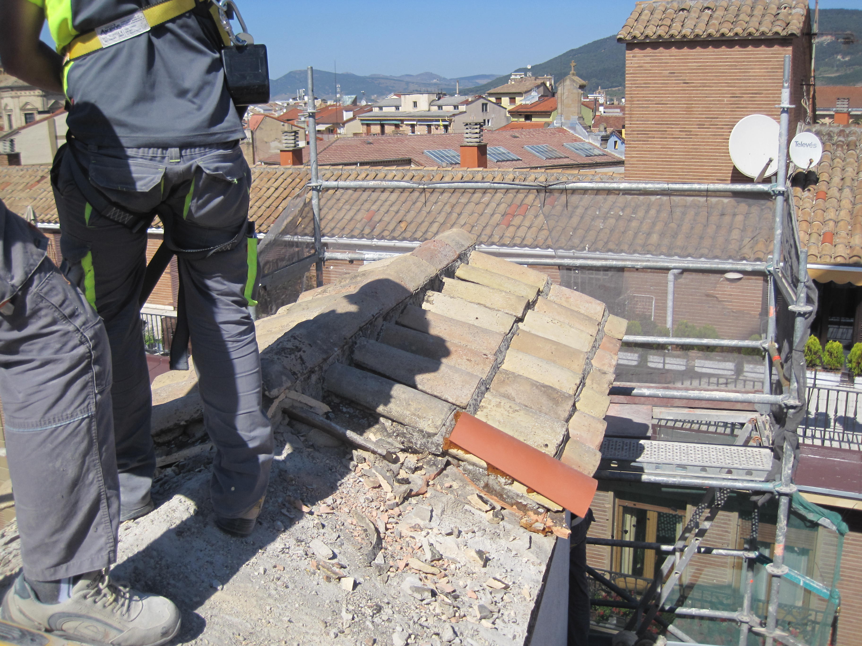 El 24,25% de los accidentes laborales graves en la última década en Navarra se deben a caídas de altura