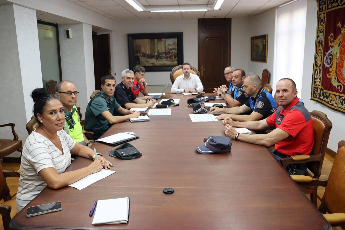 Nuevas cámaras en el entorno de la plaza de los Fueros para reforzar la seguridad en las fiestas de Santa Ana 2025