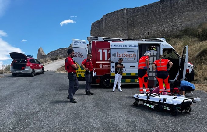 Una mujer herida grave tras caerse de la moto en Rada