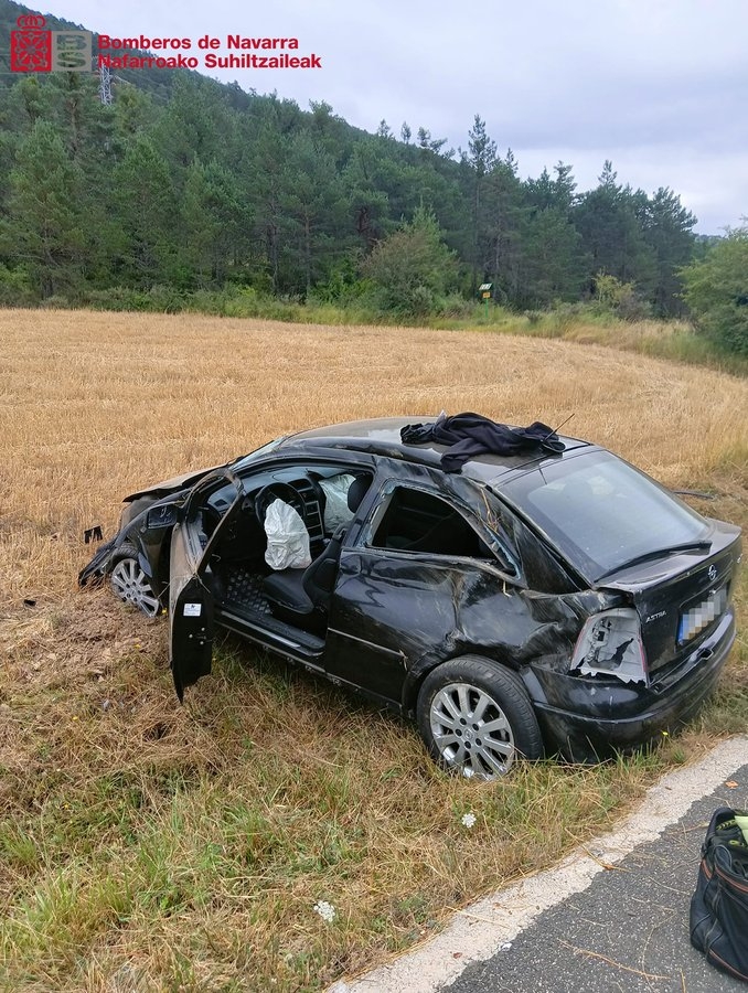 Accidente en la NA-178 en Güesa: una mujer de 30 años trasladada con contusiones leves