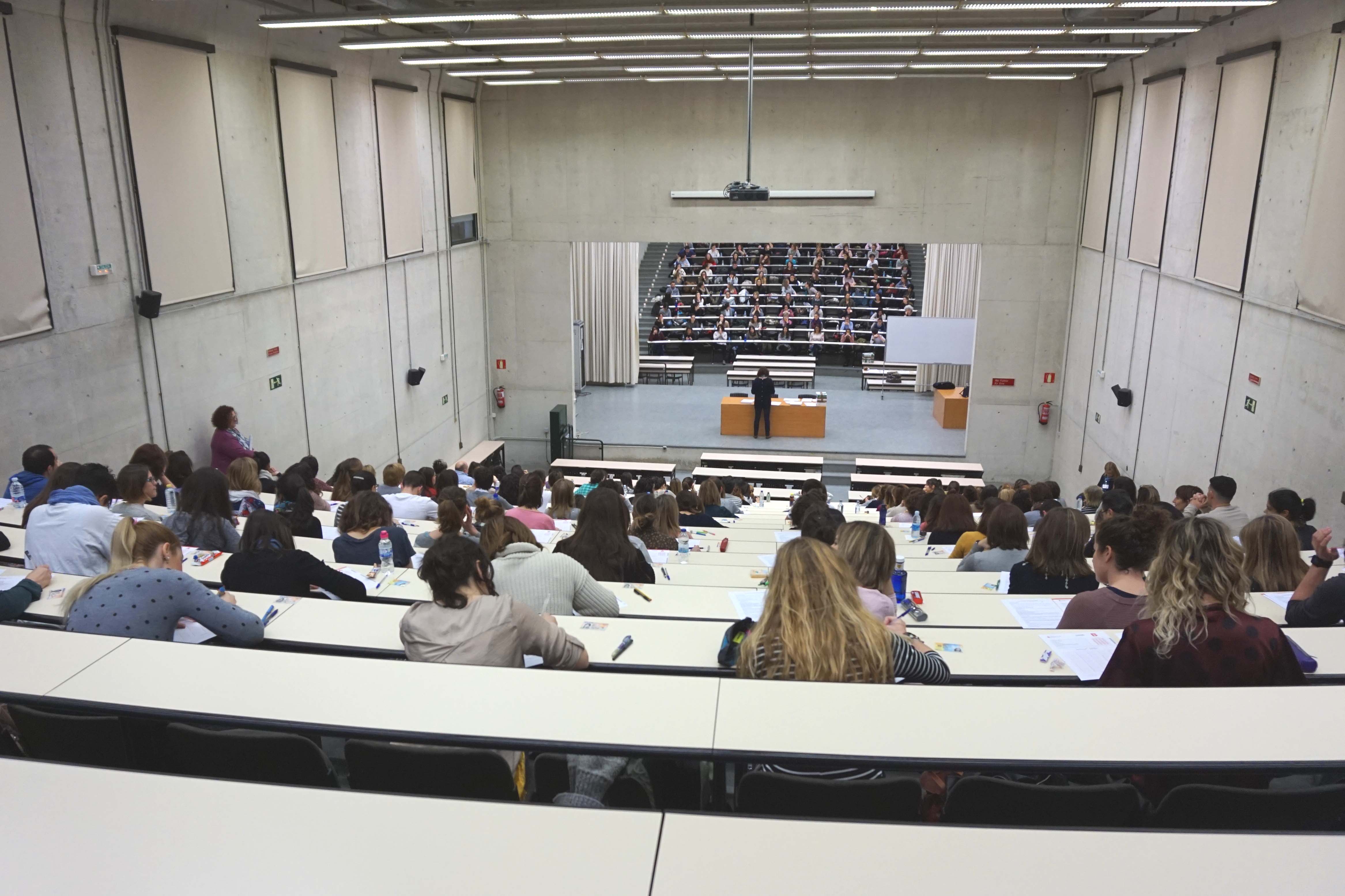 Navarra adjudica el 78,22% de las 473 plazas de docentes no universitarios en la OPE 2025