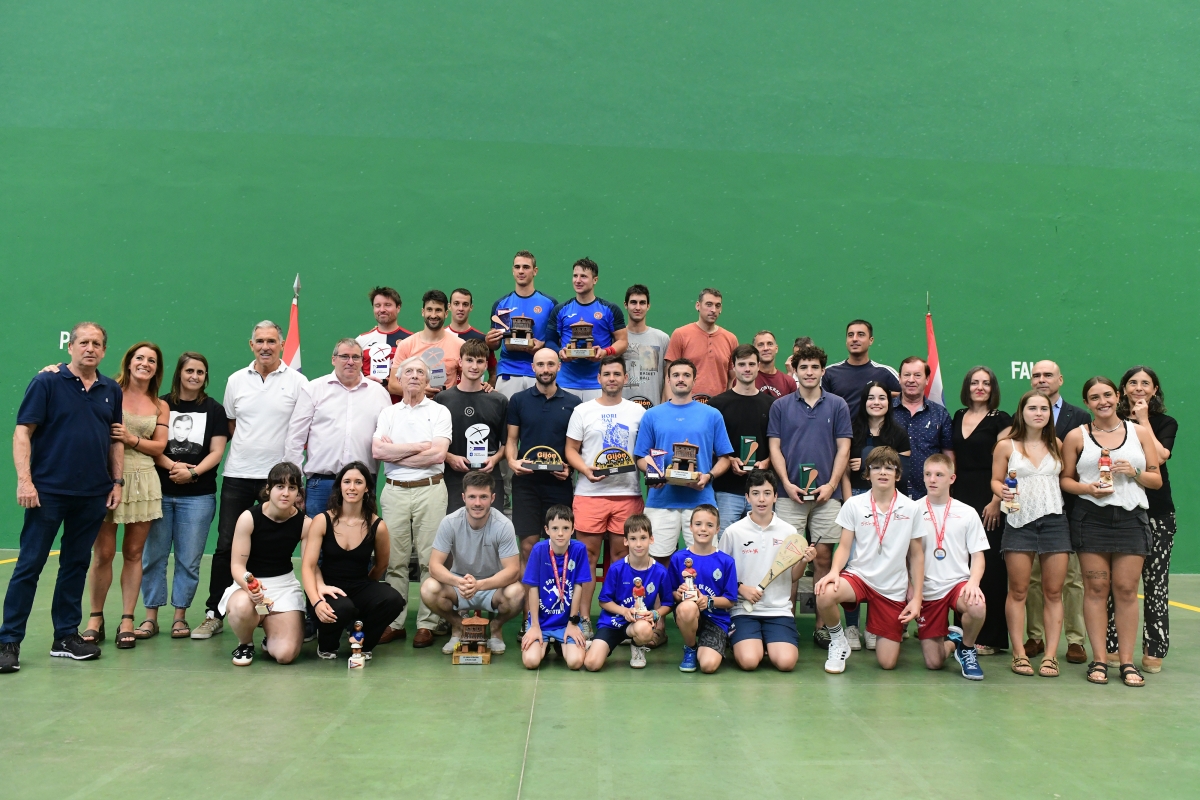 Mitxel Fernández y Javier Insausti, campeones de Pala Corta en la Semana de Pelota de Gijón 2025