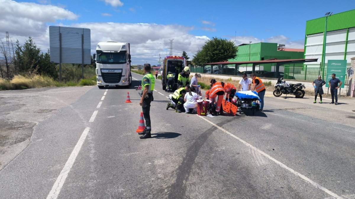 Una colisión entre un coche y una moto deja dos heridos en la NA-134  