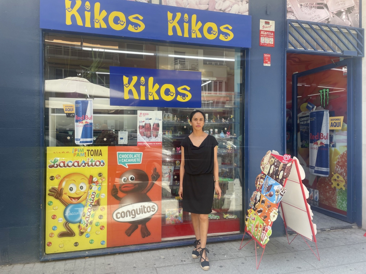 Giovana Rodríguez, premio al Trabajo Autónomo de Navarra por su tienda de chucherías